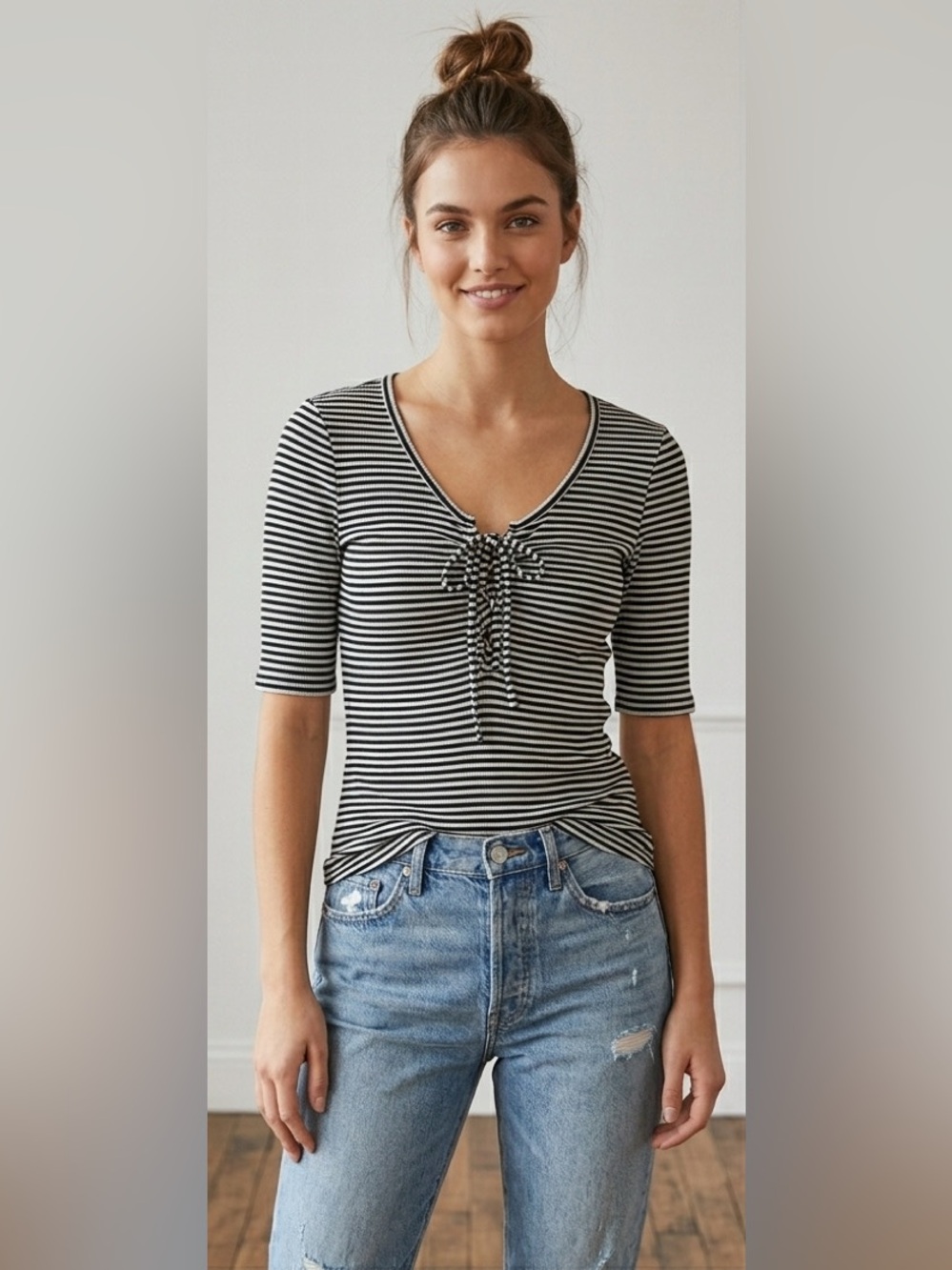 We The Free Black and White Striped V-neck Tie Front Top Size XS